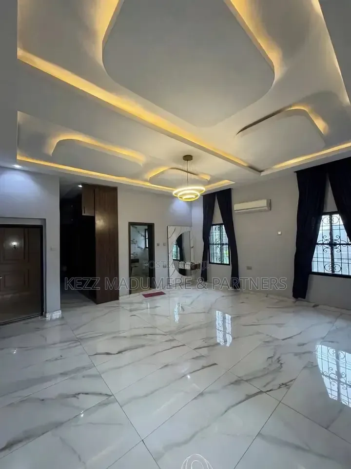 5bdrm Duplex in Gated Estate Off Nta, Obio-Akpor for sale in Obio-Akpor