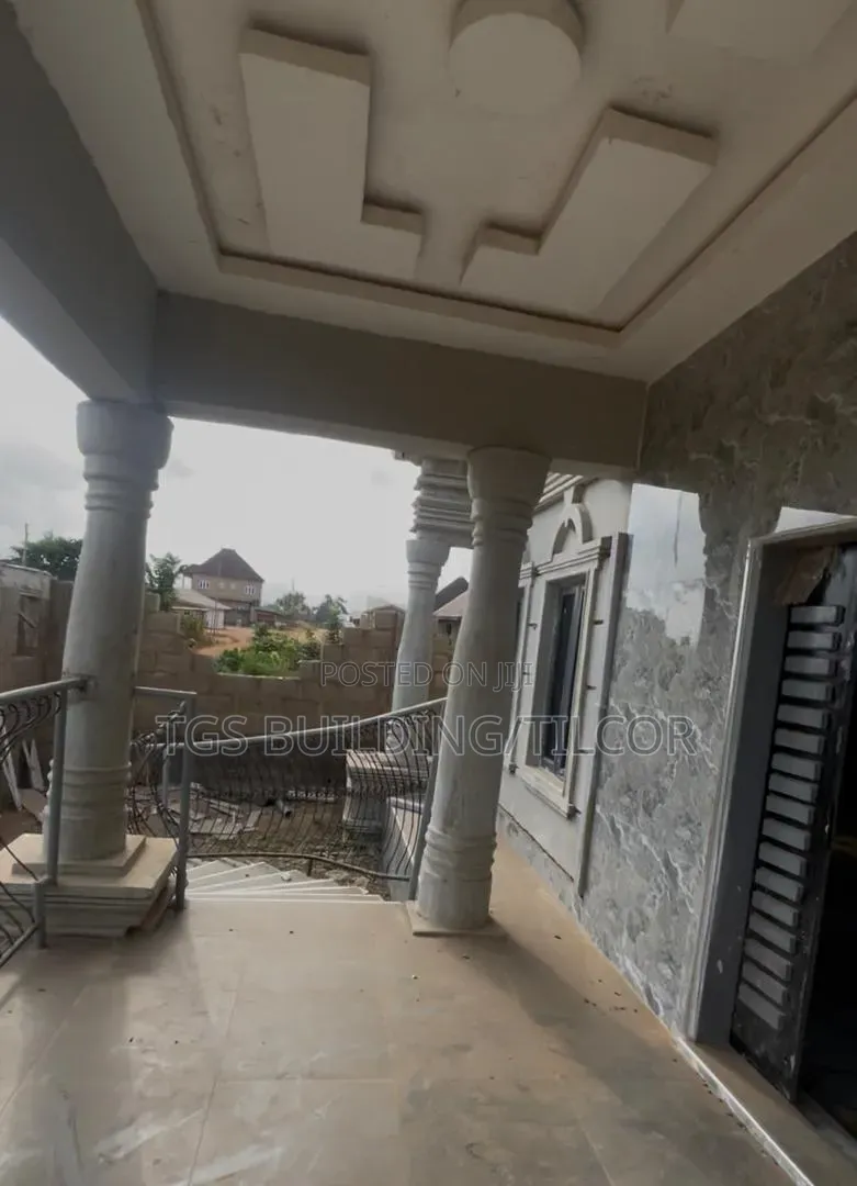 4bdrm Bungalow in Aba Igbagbo Estate, Akobo for sale in Akobo