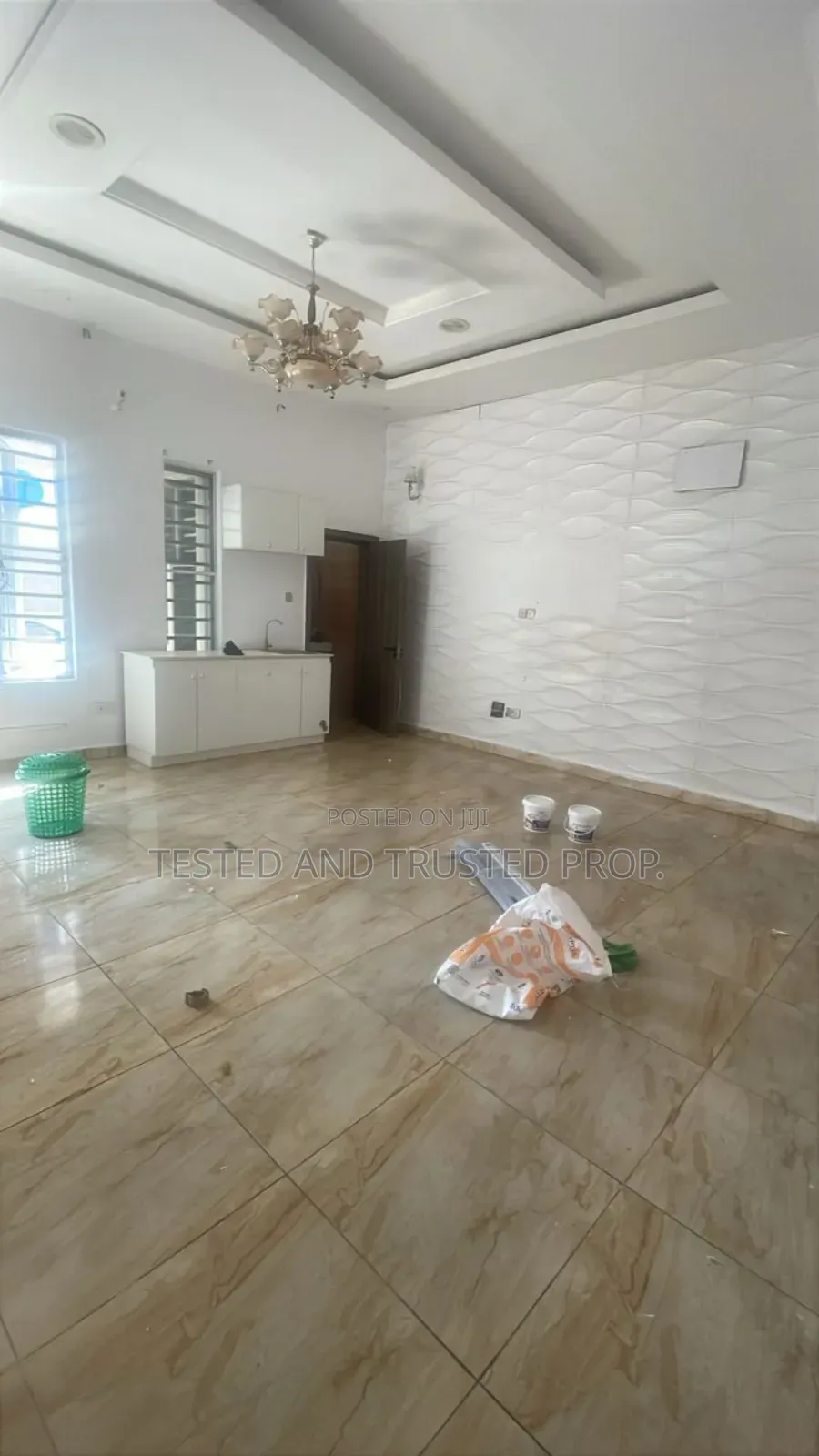 Studio Apartment in Orchid Road, Chevron for rent in Chevron