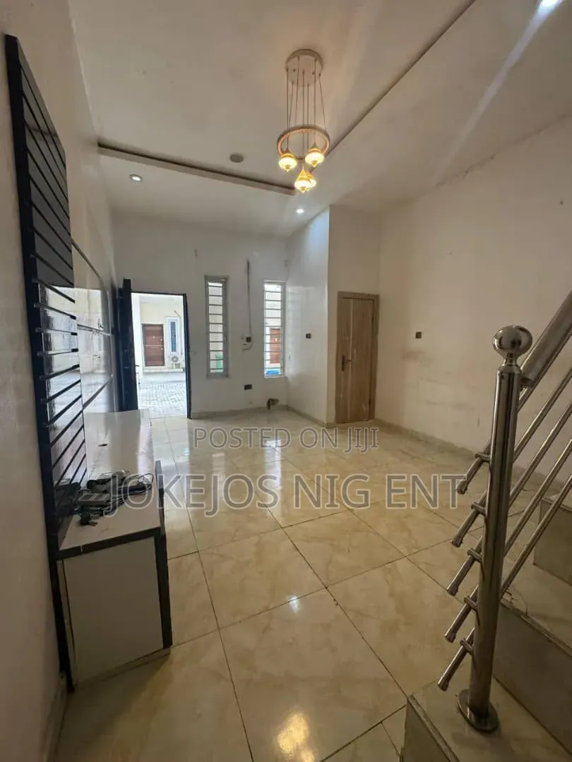 3bdrm Townhouse/Terrace in Dr Harris Drive Vgc for sale in VGC / Ajah