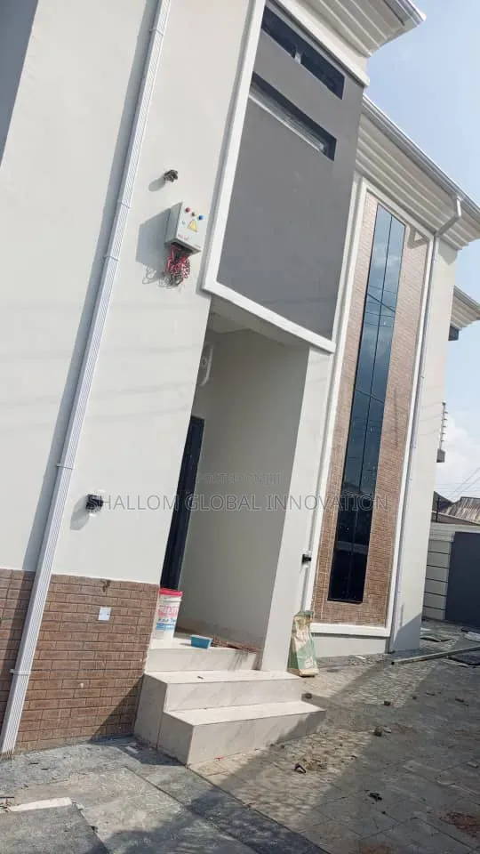 3bdrm Block of Flats in Elewuro, Akobo for rent in Akobo
