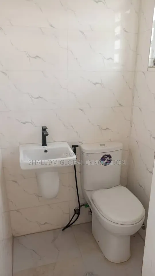 3bdrm Block of Flats in Elewuro, Akobo for rent in Akobo