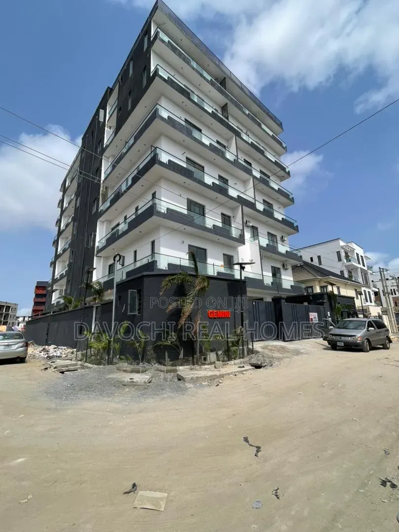 3bdrm Apartment in Lekki Phase 1 for sale in Lekki Phase 1