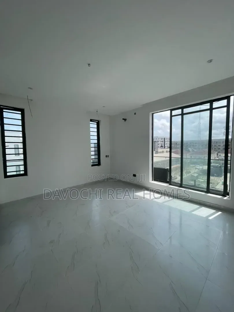 3bdrm Apartment in Lekki Phase 1 for sale in Lekki Phase 1