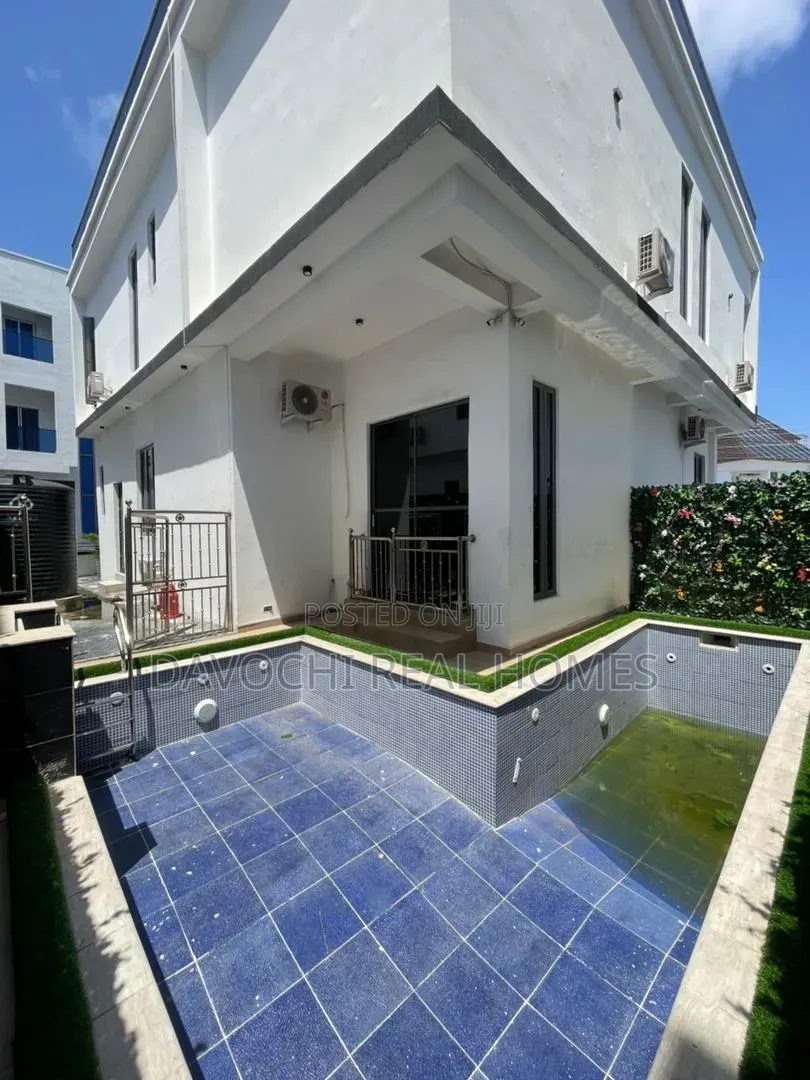 5bdrm Duplex in Osapa london for sale in Osapa london