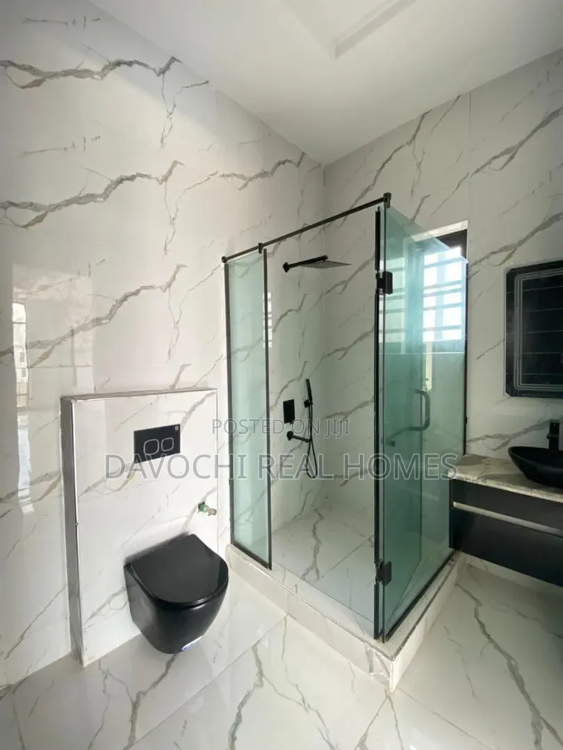 5bdrm Duplex in VGC / Ajah for sale in VGC / Ajah
