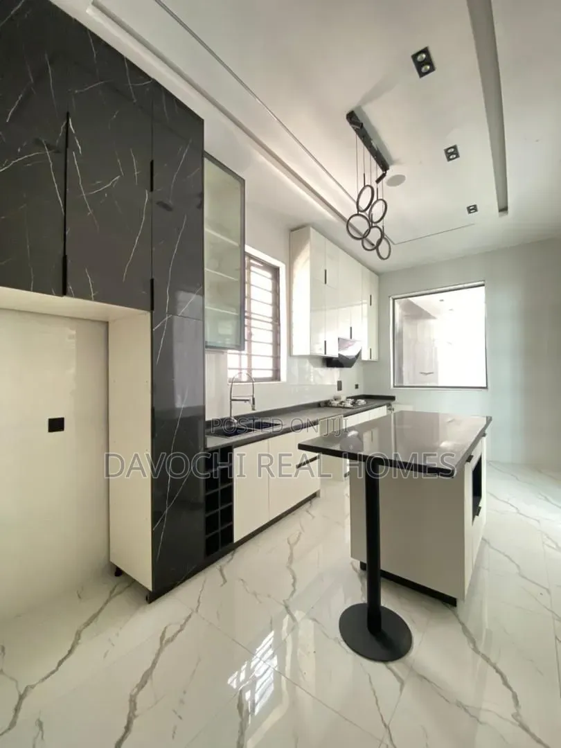 5bdrm Duplex in VGC / Ajah for sale in VGC / Ajah