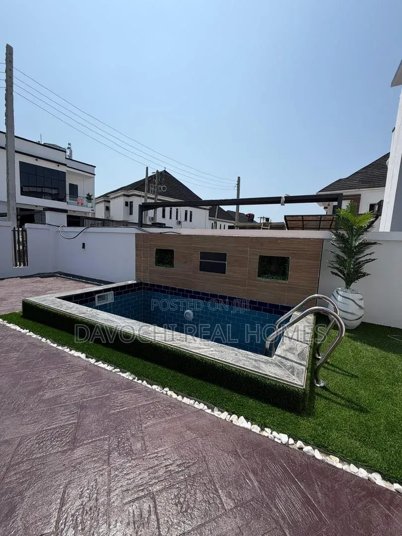 5bdrm Duplex in Lekki Phase 1 for sale in Lekki Phase 1