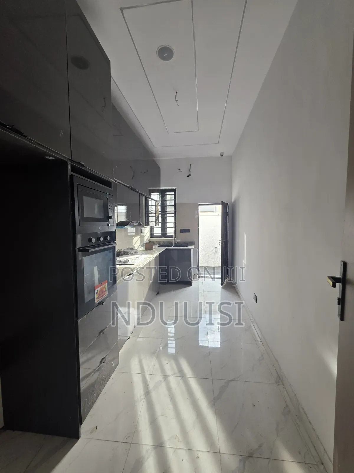 2bdrm Townhouse/Terrace in Lekki Phase 2 for sale in Lekki Phase 2