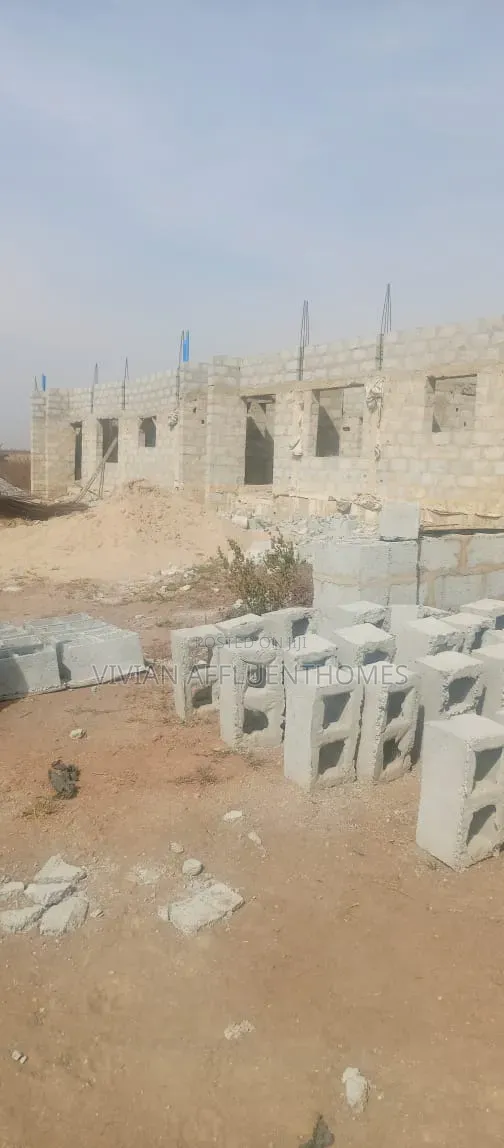 500sqm of Estate Plot: 5 Bedroom Detached Duplex With Bq-Fcda Approved in Idu Industrial