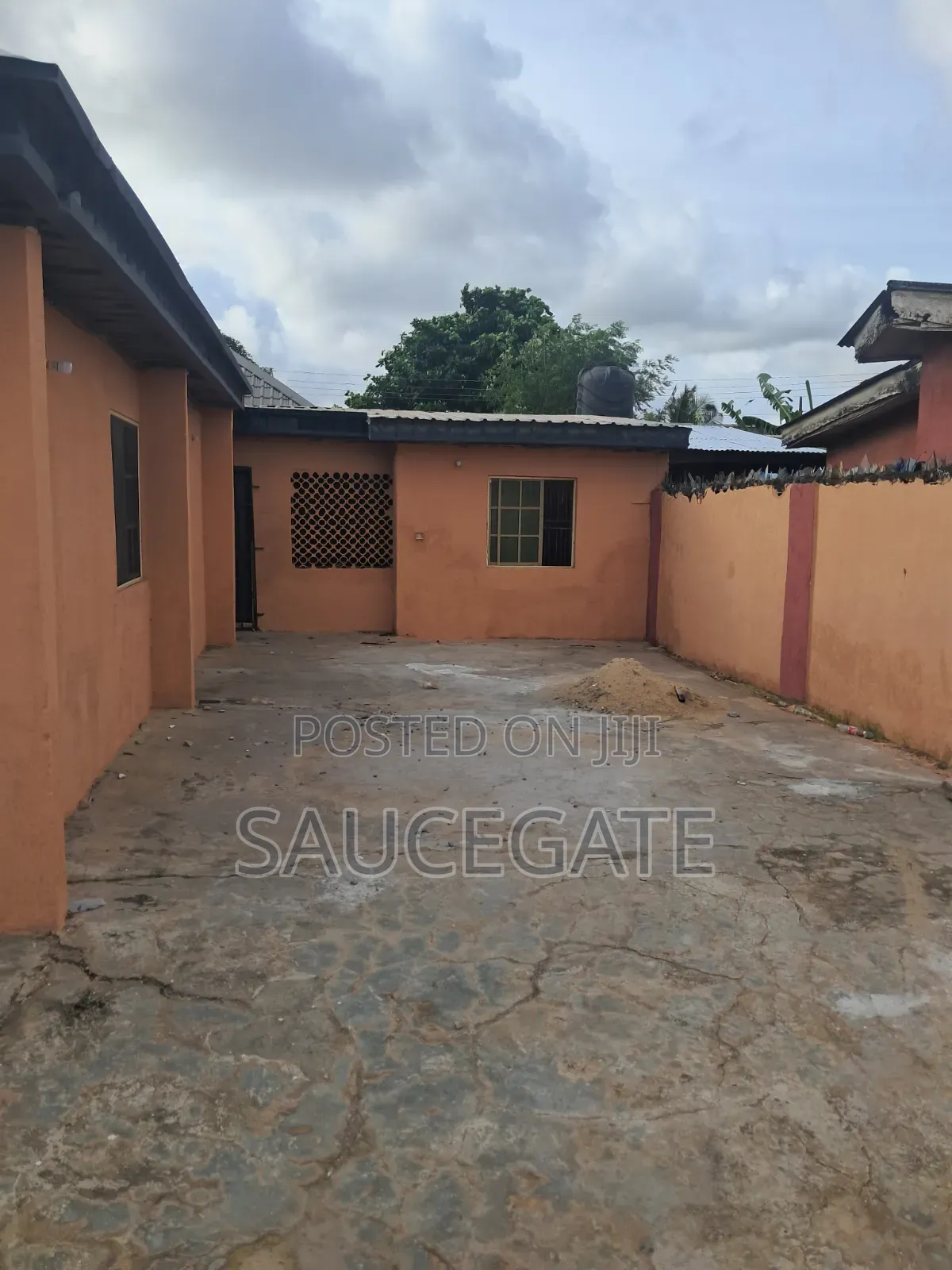 3bdrm Bungalow in Prototype Estate, Satellite Town for rent in Satellite Town