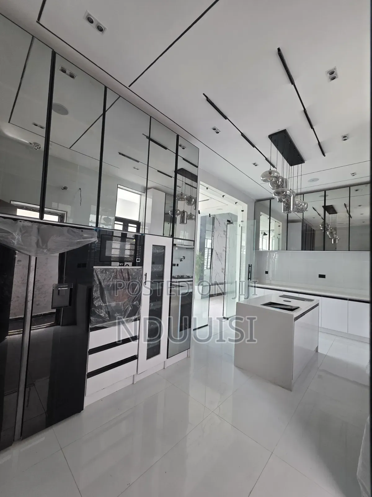 5bdrm Duplex in Royal Pine Estate, Chevron for sale in Chevron