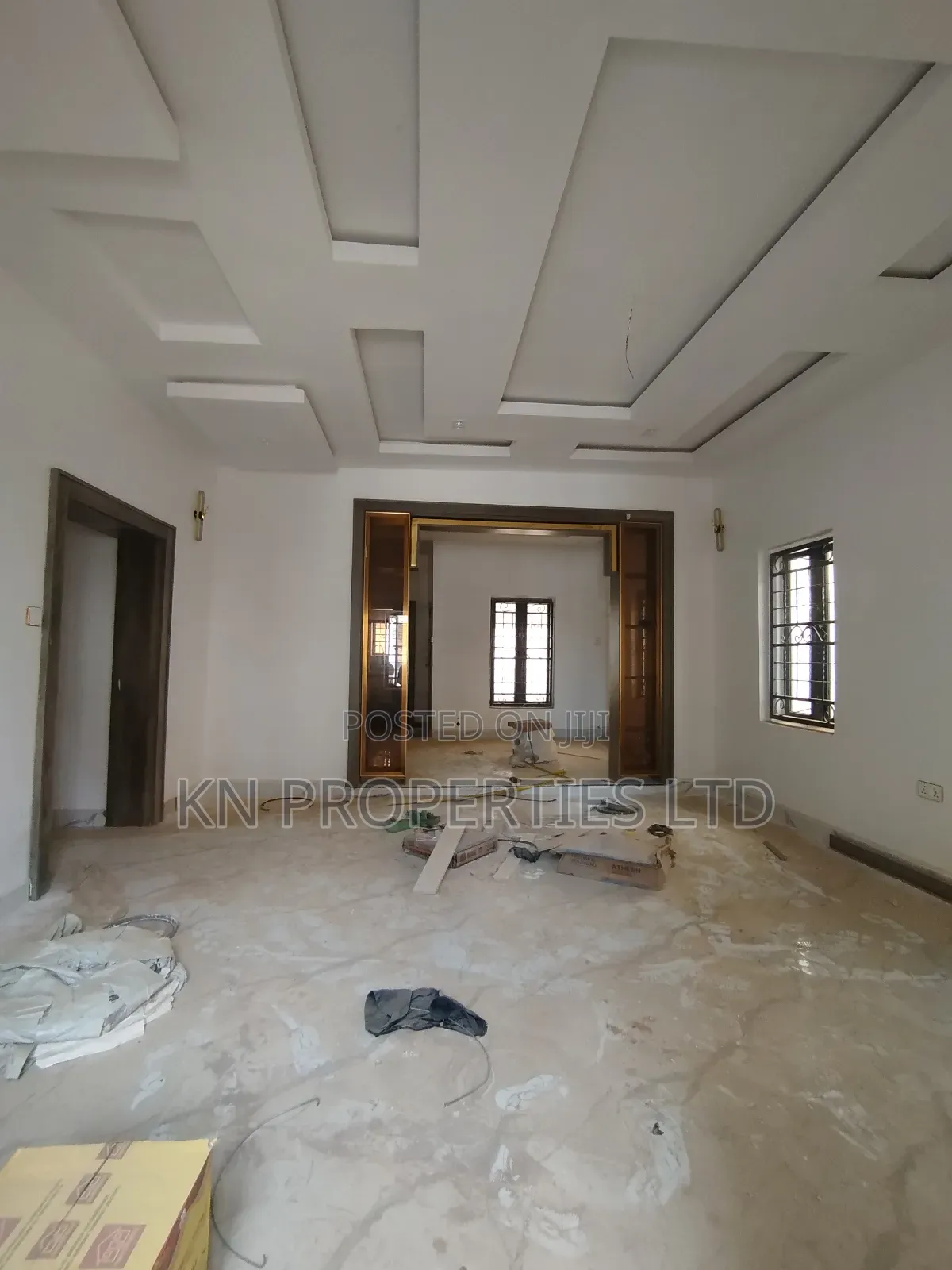 6bdrm Duplex in Estate, Lugbe District for sale in Lugbe District
