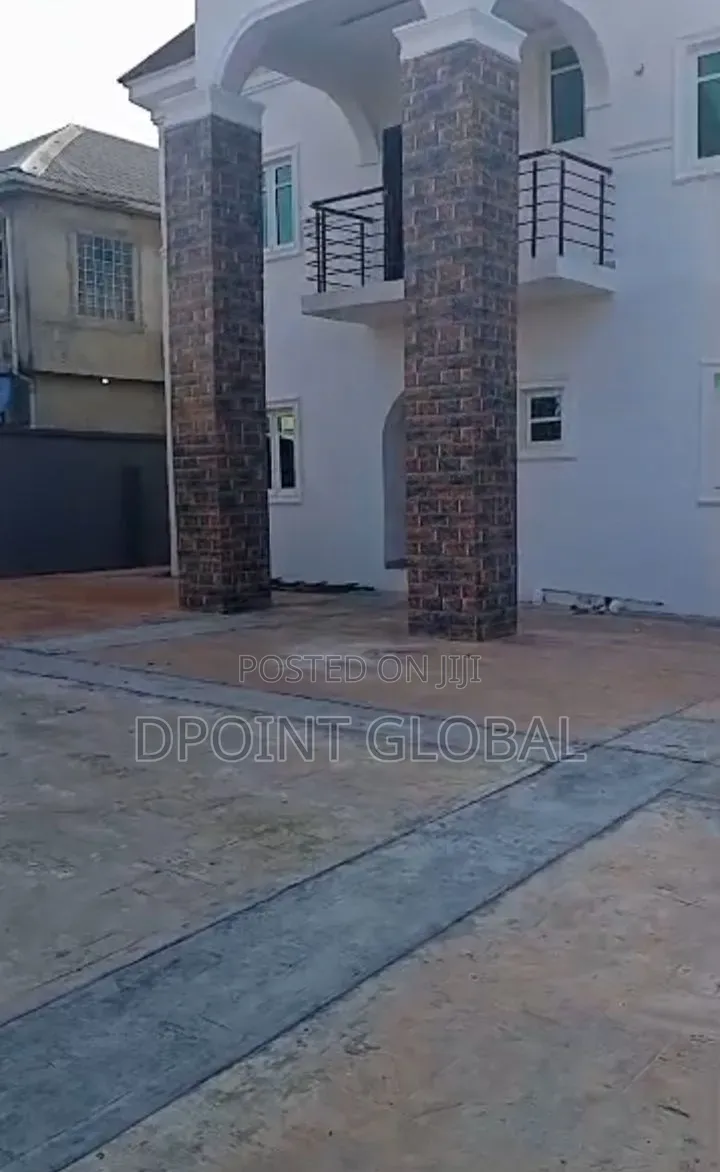 6bdrm Block of Flats in Fidiso Estate, Meiran for sale in Meiran