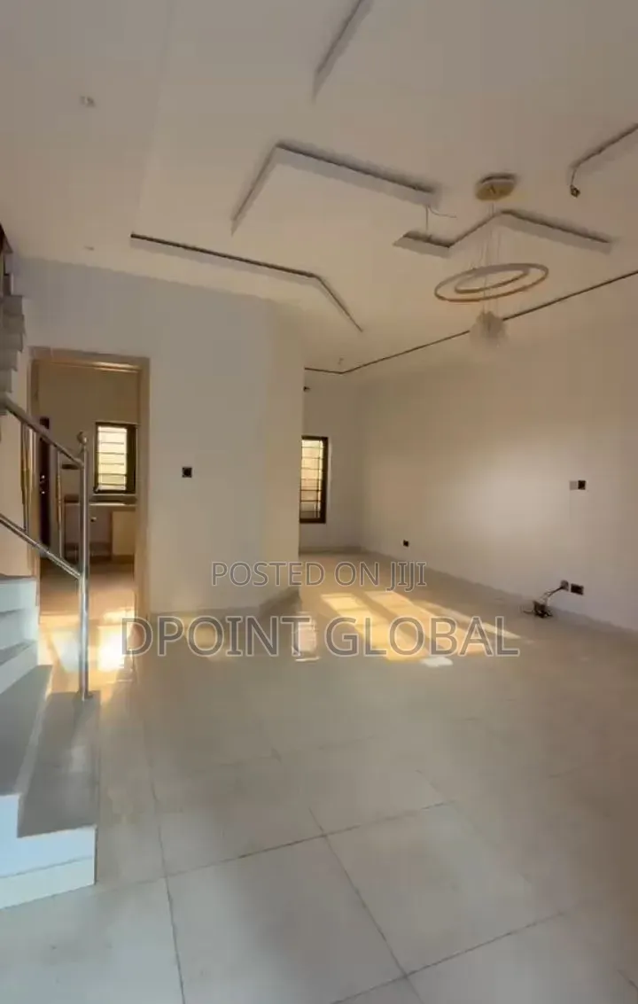 3bdrm Duplex in Lbs, VGC / Ajah for sale in VGC / Ajah