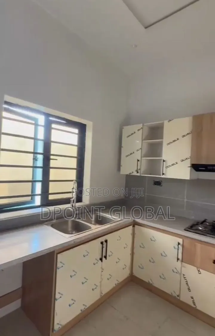 3bdrm Duplex in Lbs, VGC / Ajah for sale in VGC / Ajah