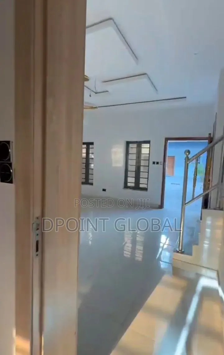 3bdrm Duplex in Lbs, VGC / Ajah for sale in VGC / Ajah