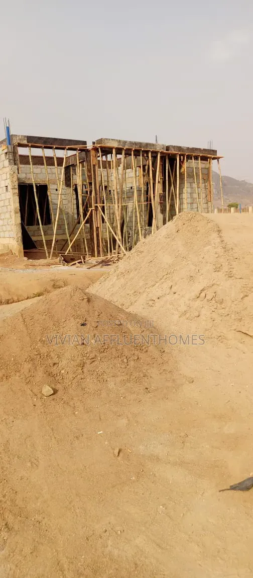 550sqm of Estate Plot:5 Bedrm Fully Detached Duplex+2bedrm Detached Bq in Dei-Dei