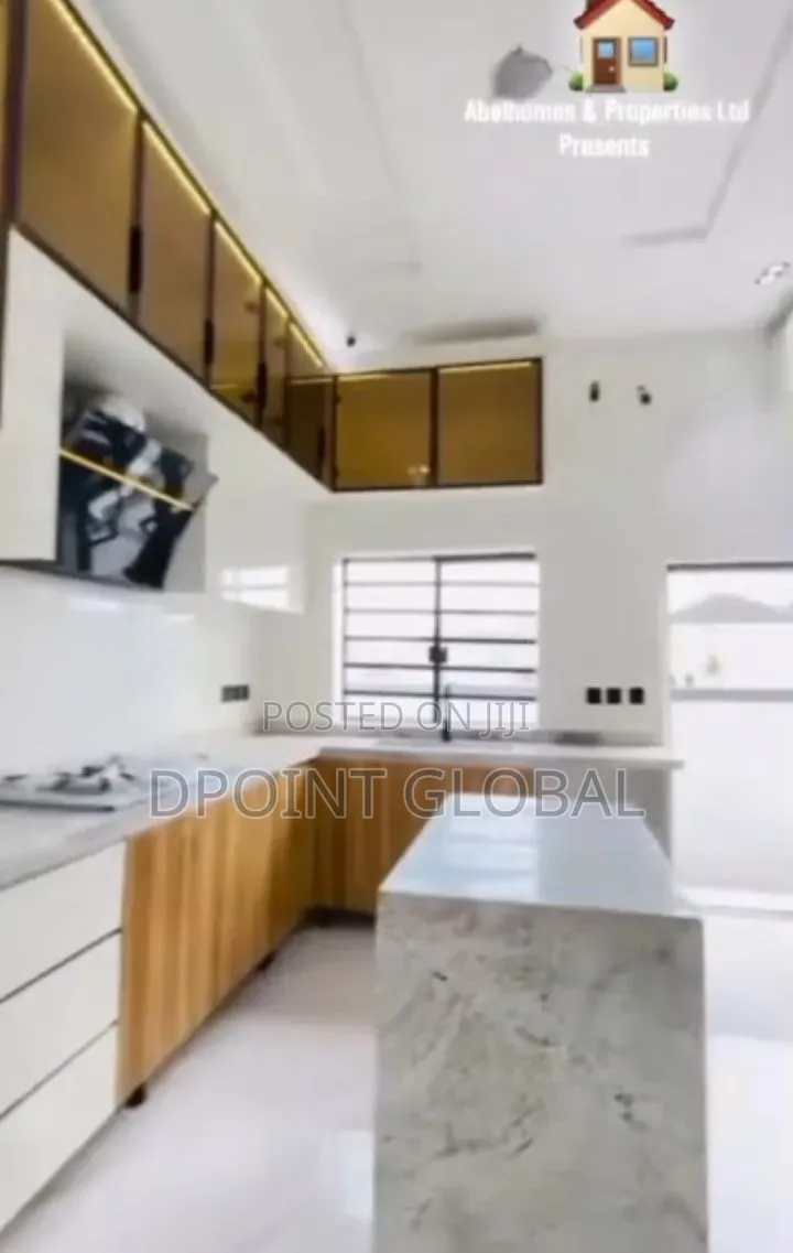 3bdrm Duplex in Ikota Villa for sale in Ikota