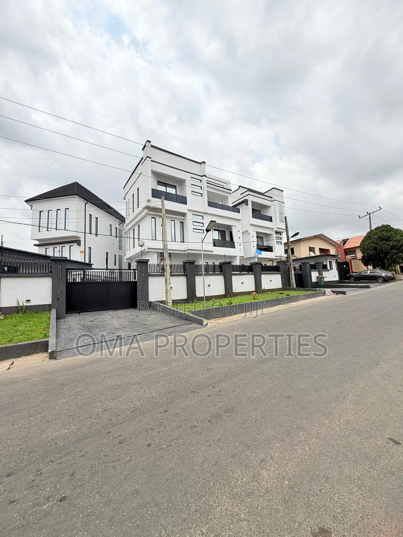 5bdrm House in Magodo for sale in Magodo