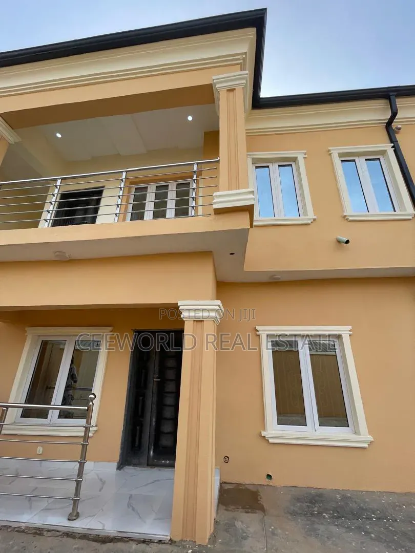 2bdrm Apartment in Asaaju Estate Ojurin for rent in Akobo