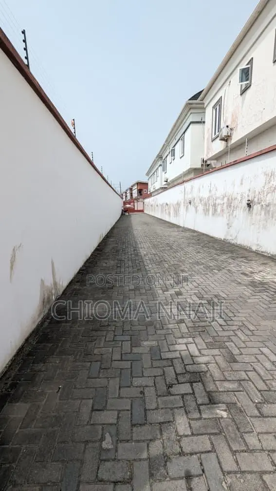 4bdrm Duplex in Lekki for rent in Lekki
