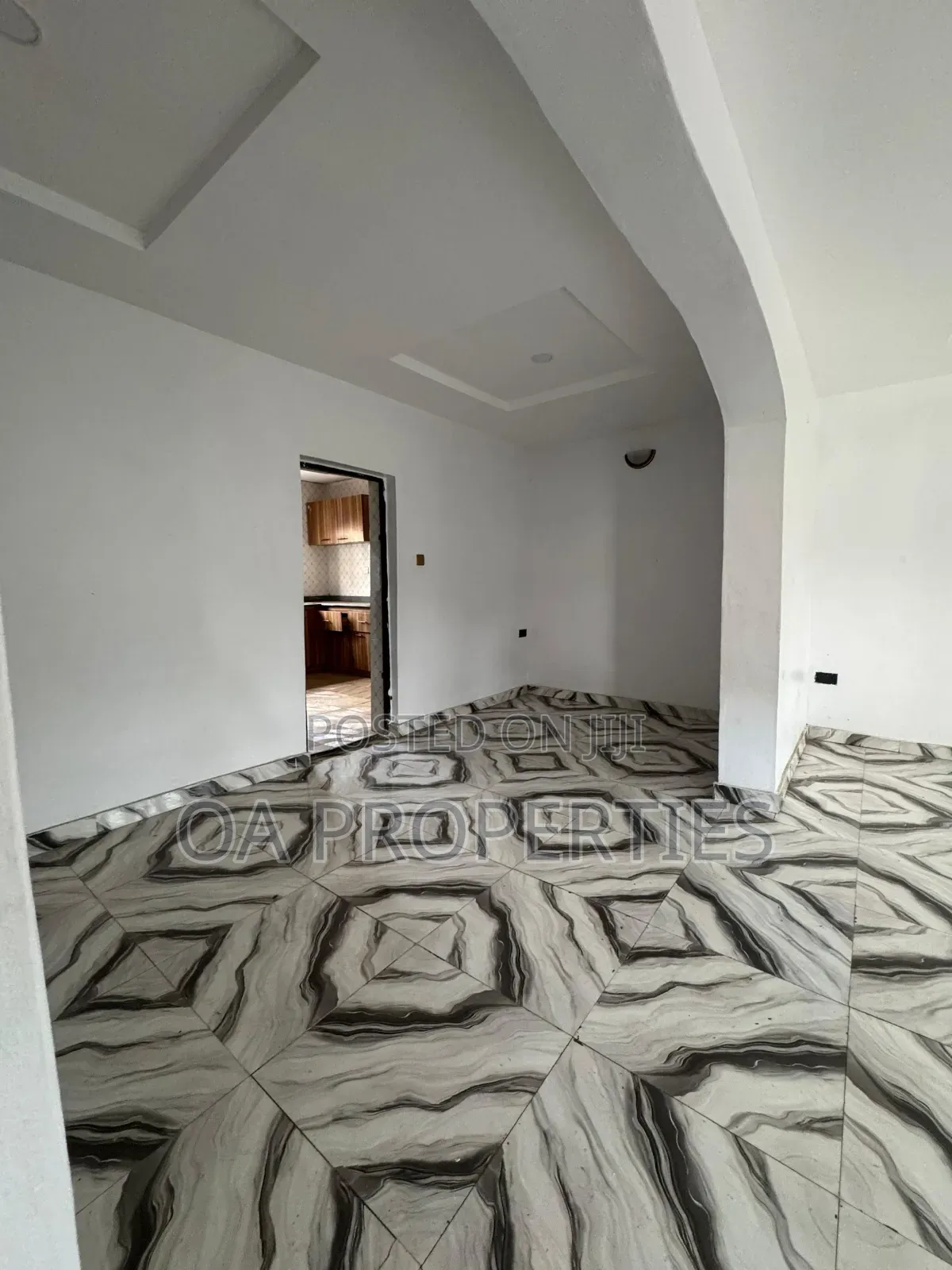3bdrm Duplex in Okebadan Estate, for rent in Ibadan