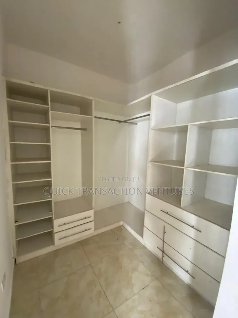 4bdrm Duplex in Ikate for rent in Ikate