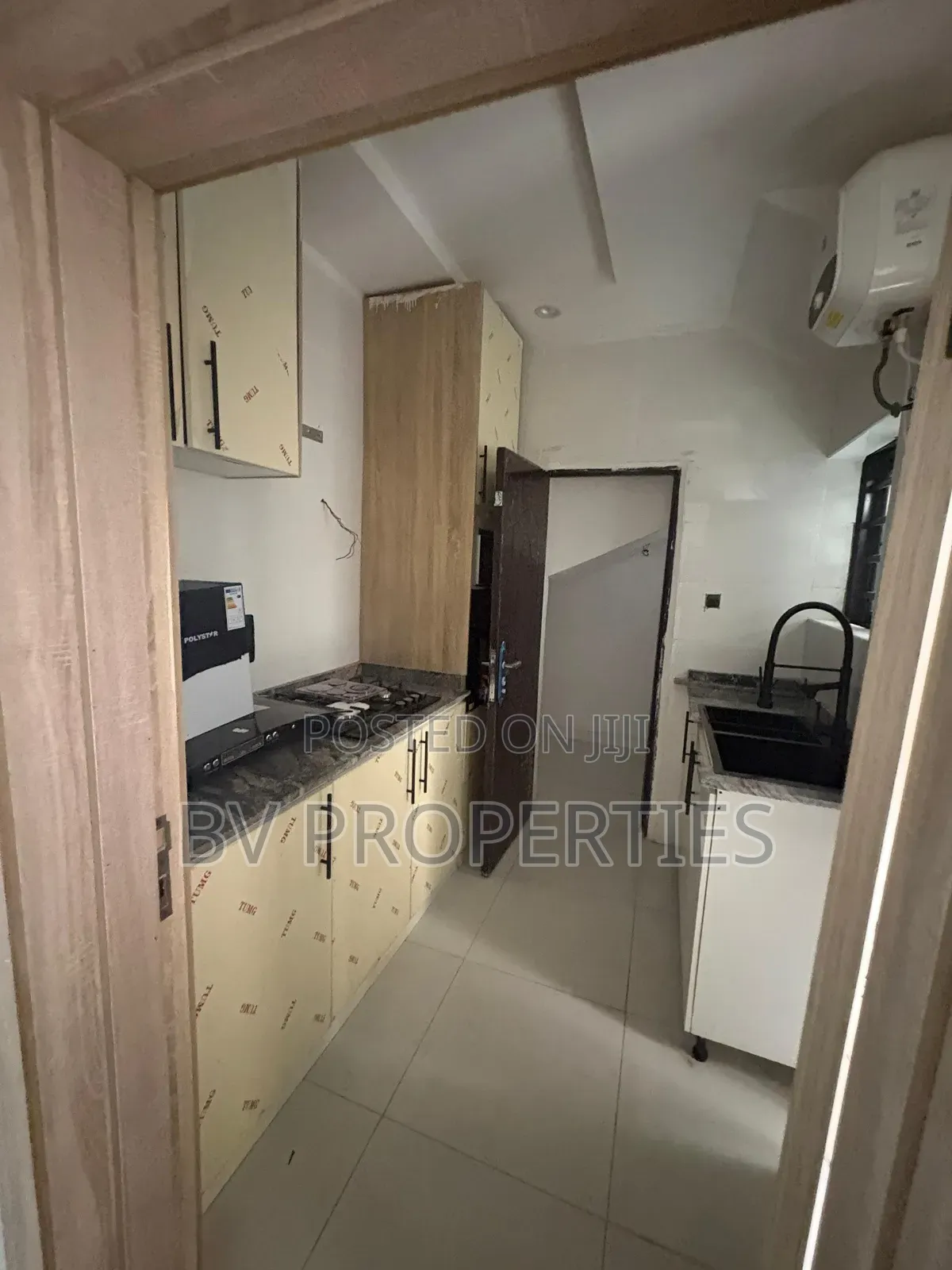 2bdrm Duplex in Lekki Phase 2 for rent in Lekki Phase 2