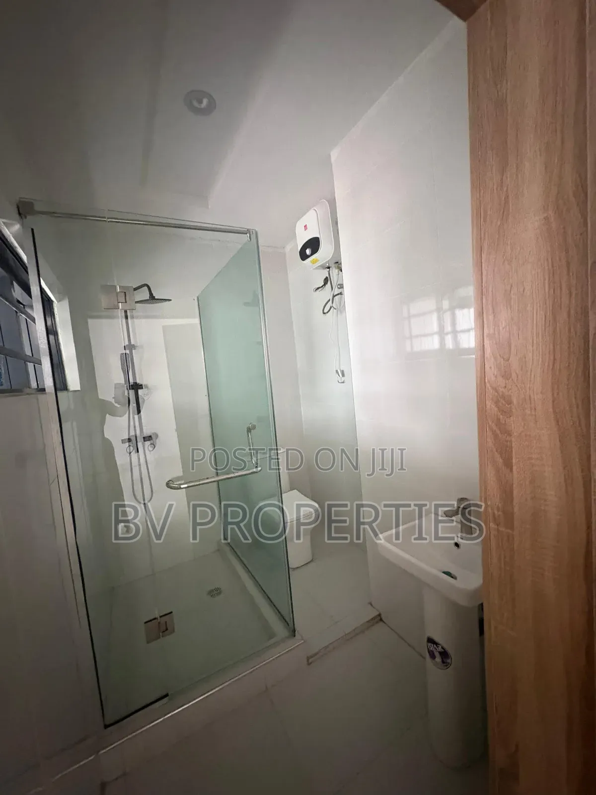 2bdrm Duplex in Lekki Phase 2 for rent in Lekki Phase 2