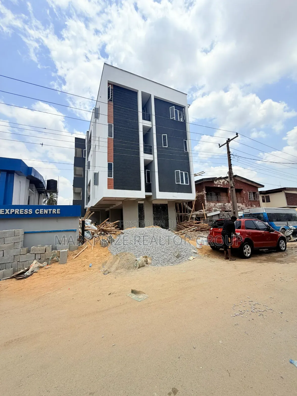 2bdrm Apartment in Allen Ikeja for sale in Allen Avenue