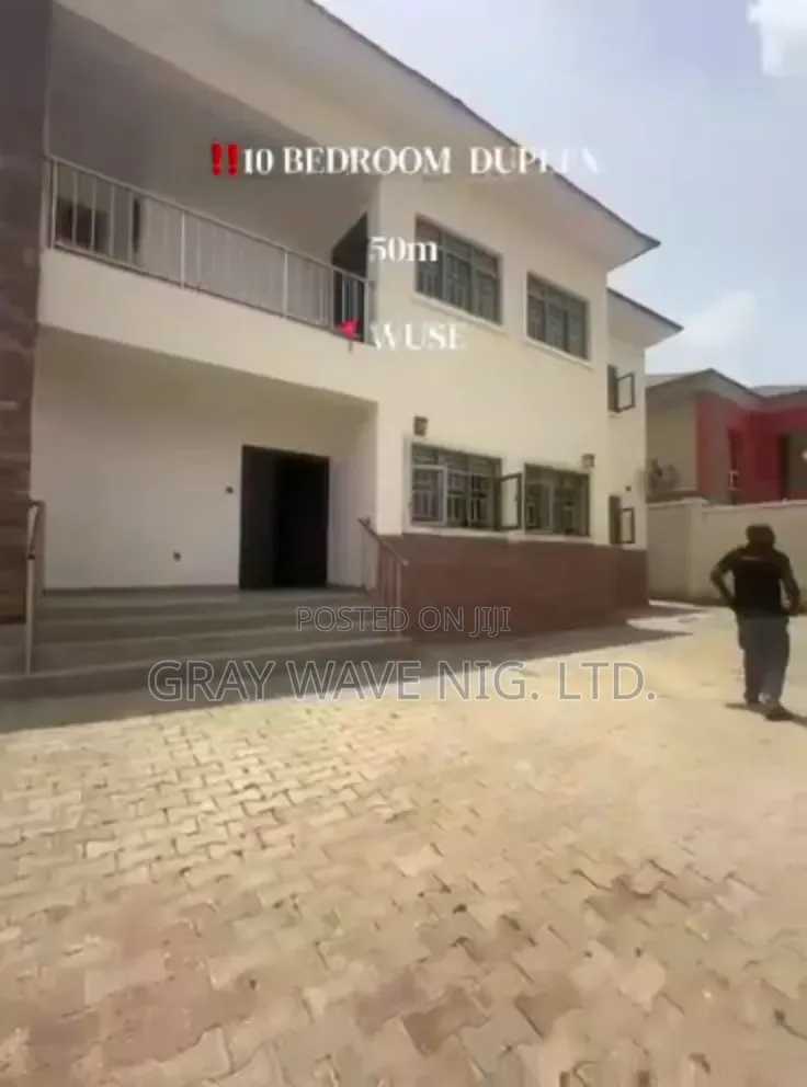10 Bedroom Fully Detached Duplex in Zone 2 / Wuse