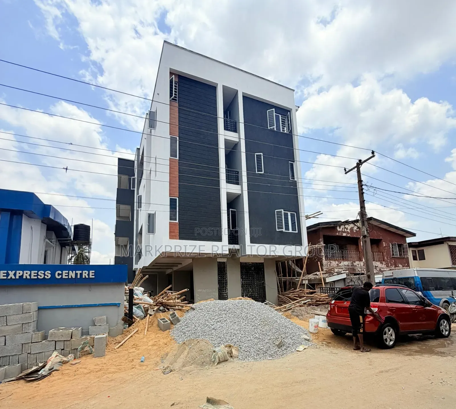 2bdrm Apartment in Allen Ikeja for sale in Allen Avenue