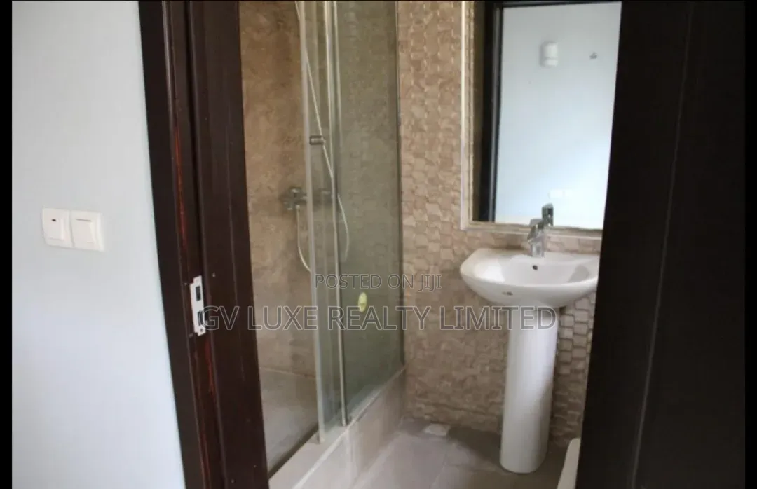 Furnished Mini Flat in Lekki 1 for rent in Lekki Phase 1