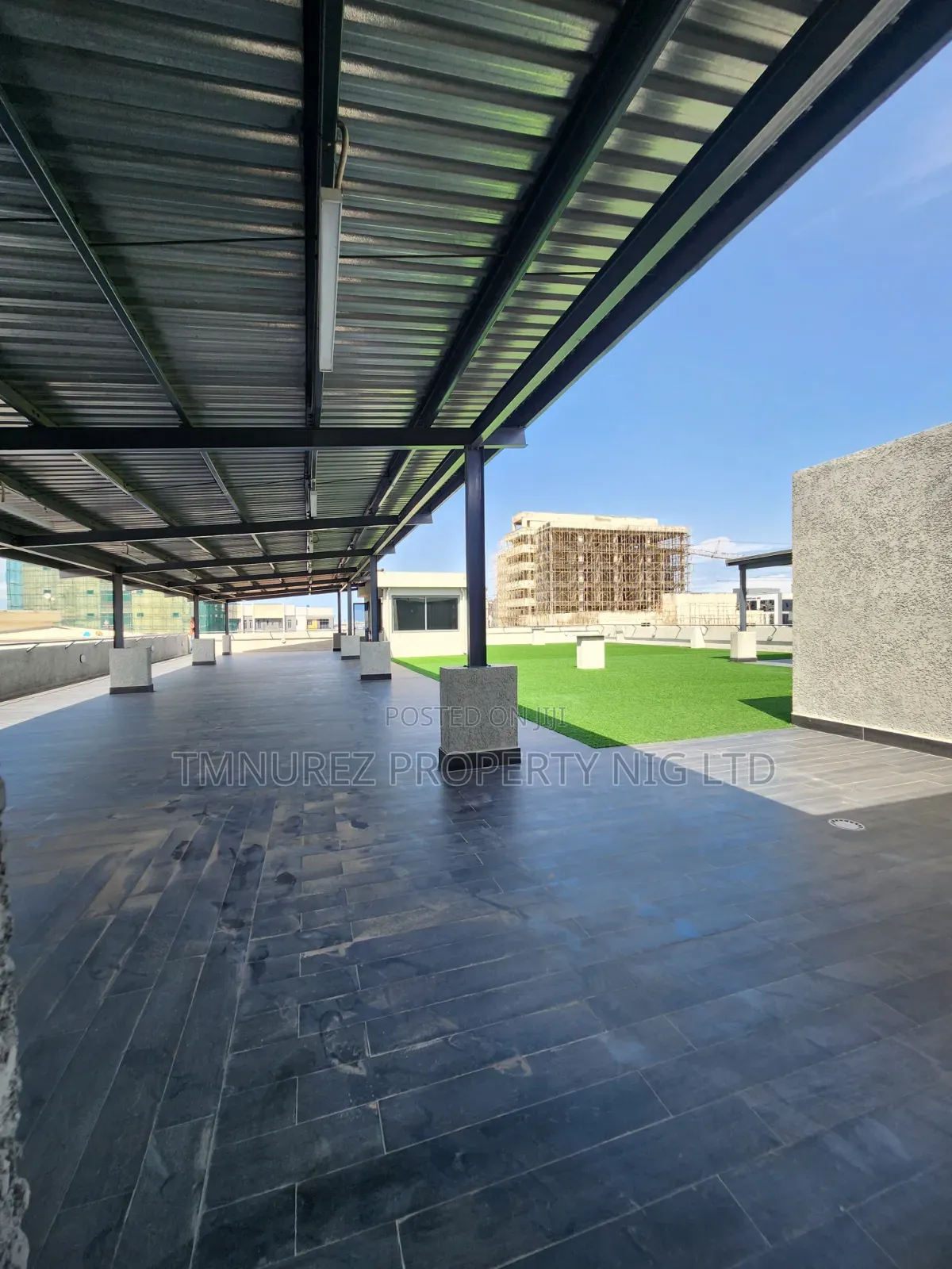 Rooftop Open Space For Rent Lekki Phase1 in Lekki Phase 1