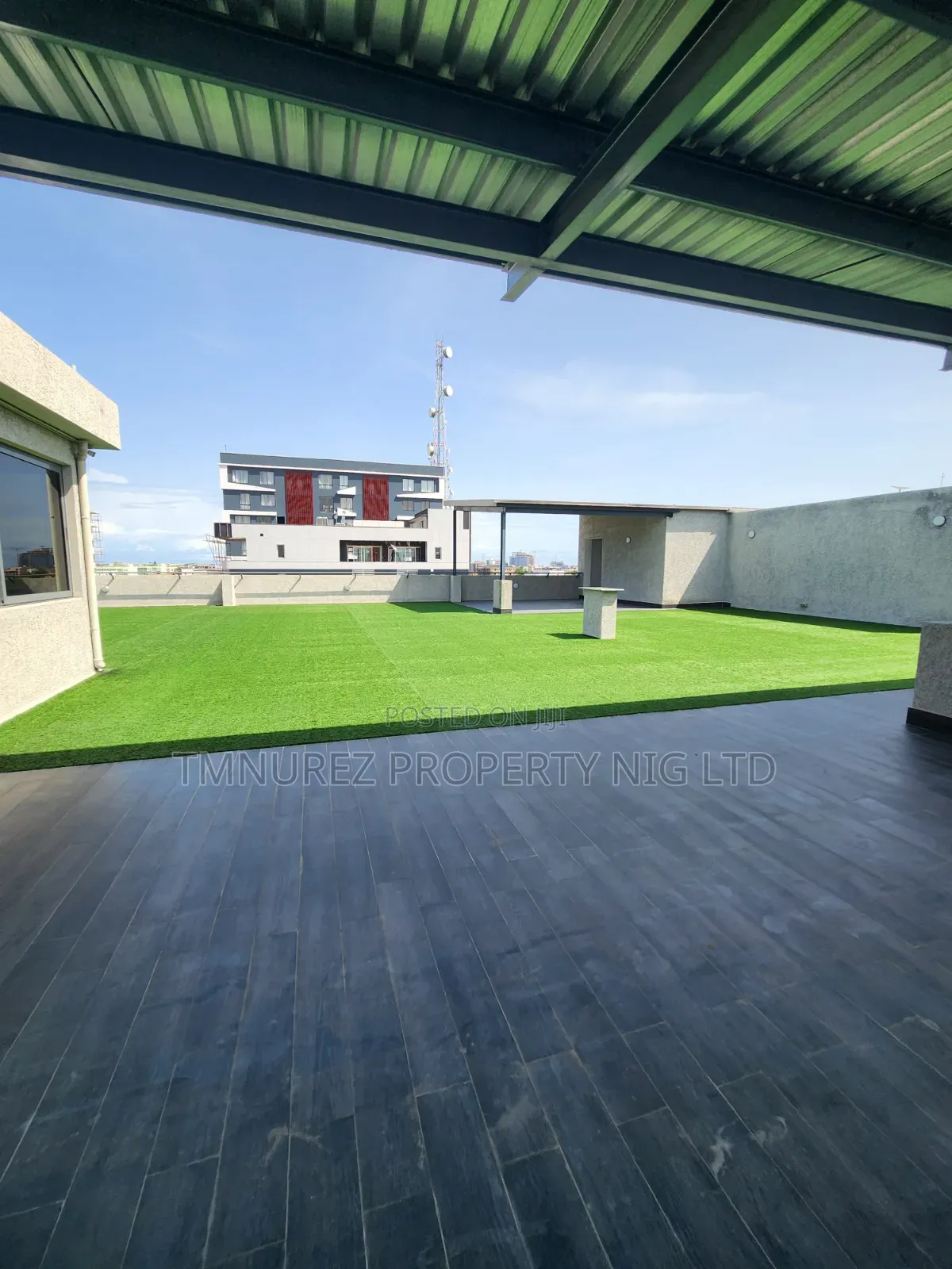 Rooftop Open Space For Rent Lekki Phase1 in Lekki Phase 1