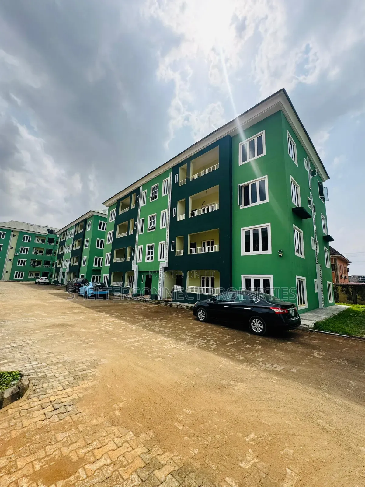 3bdrm Apartment in Osapa london for sale in Osapa london