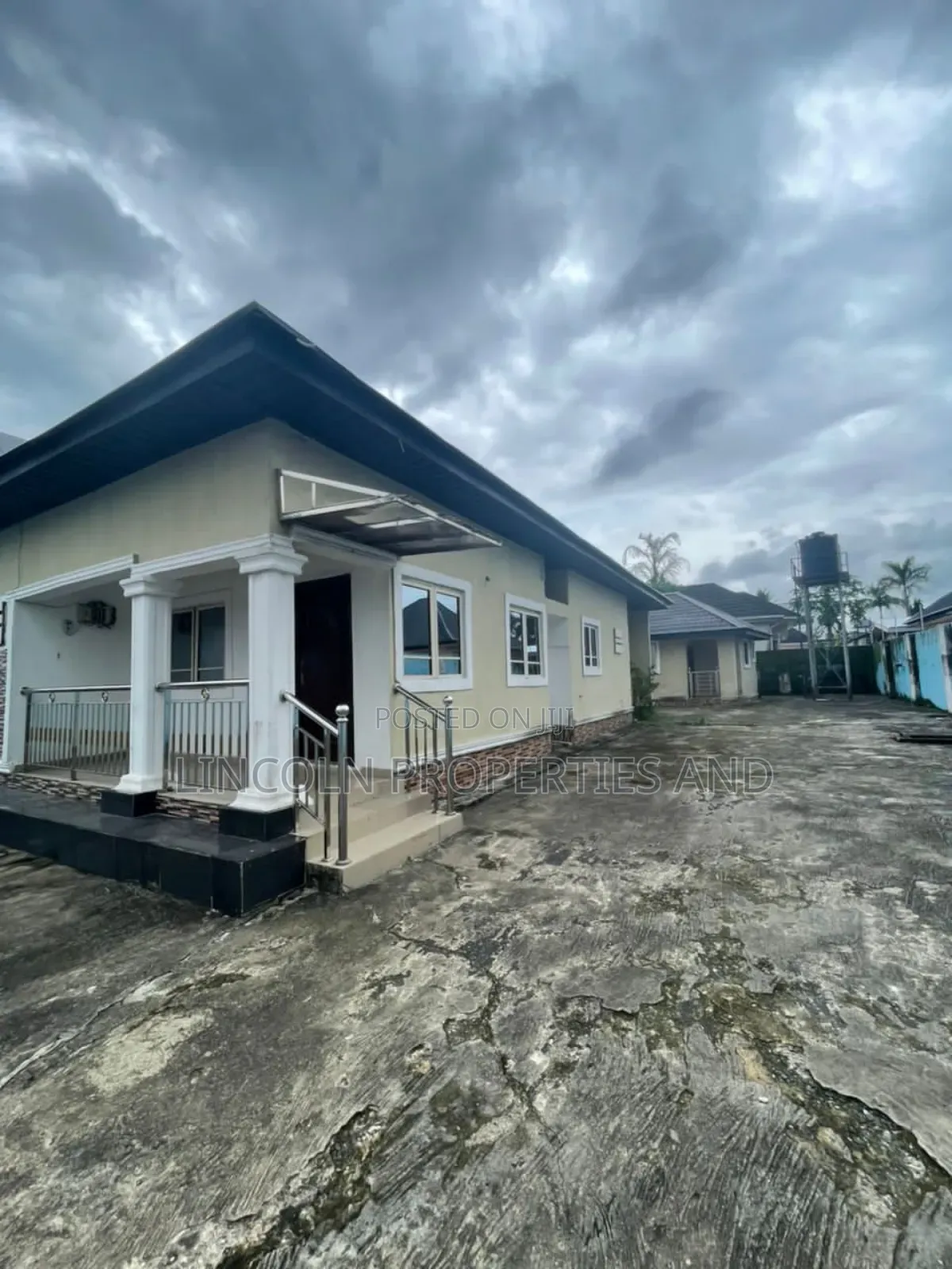 5bdrm Bungalow in Ewet Housing Estate, for rent in Uyo