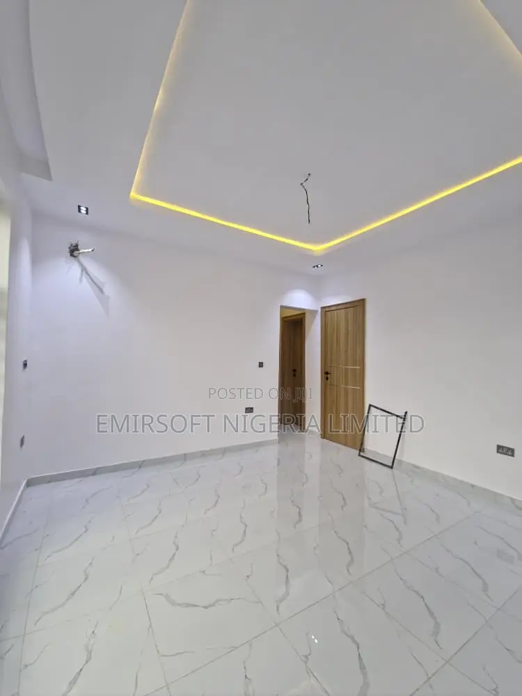 Furnished 4bdrm Duplex in Akobo for sale in Akobo