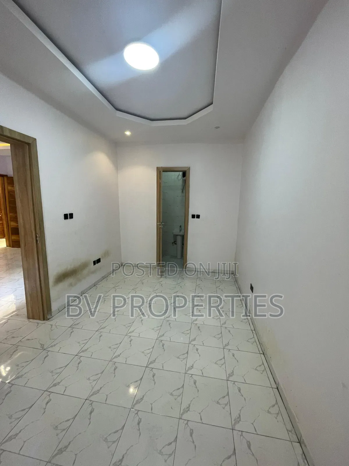 Mini Flat in Alpha Beach Road, Lekki Phase 2 for rent in Lekki Phase 2