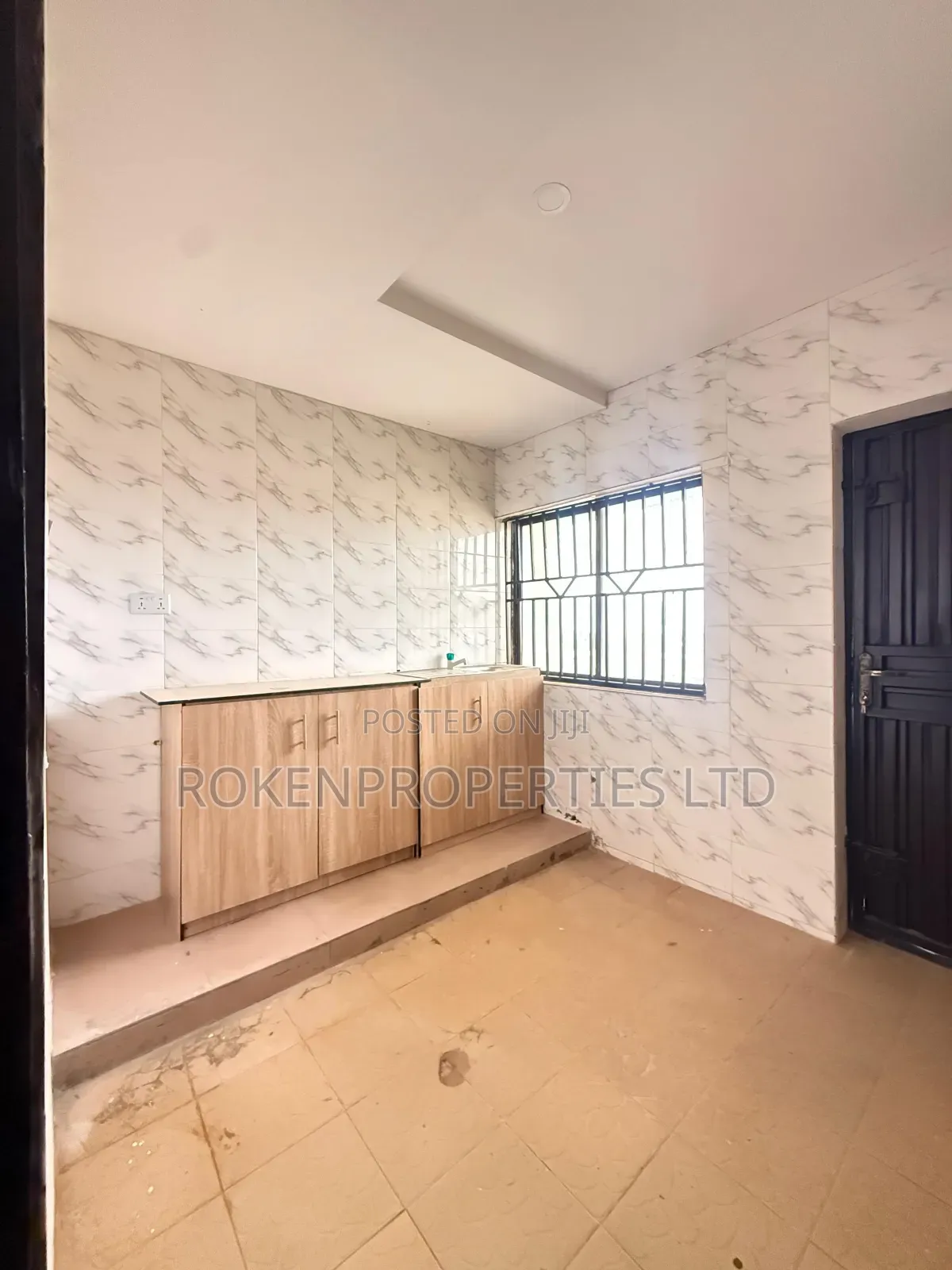 2bdrm Block of Flats in Ayegoro Estate, Akobo for rent in Akobo