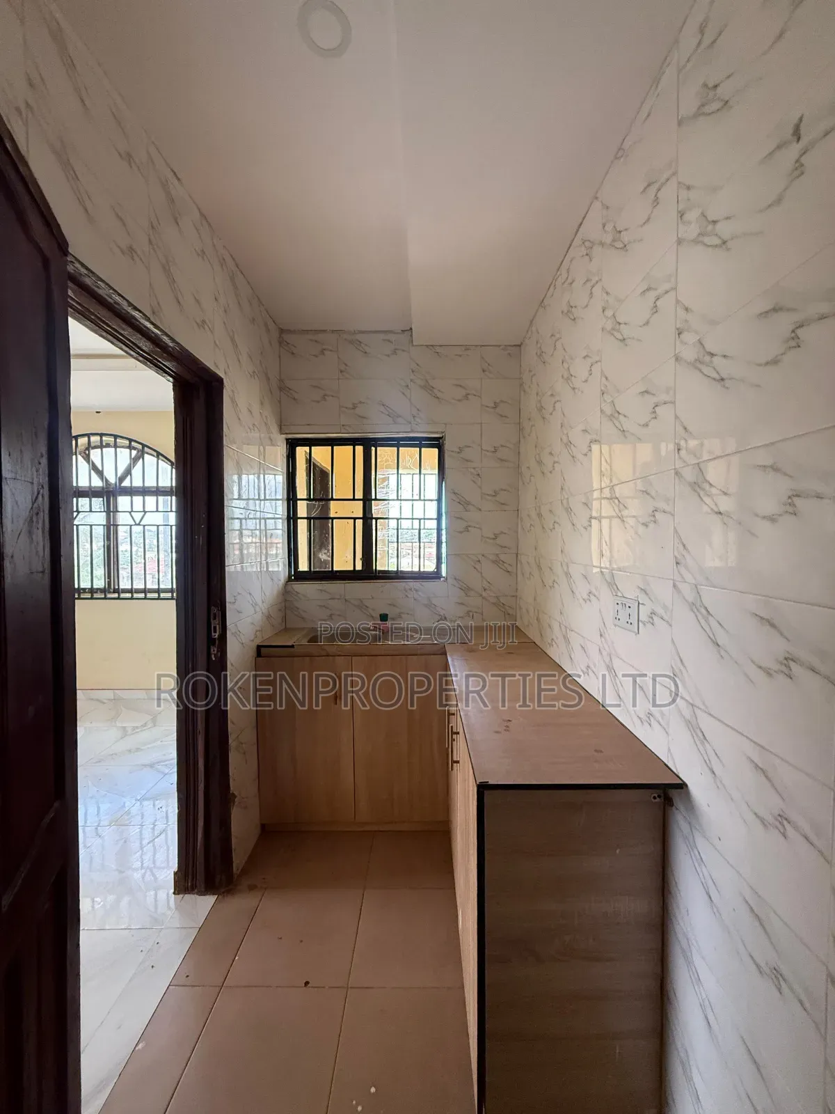 2bdrm Block of Flats in Ayegoro Estate, Akobo for rent in Akobo