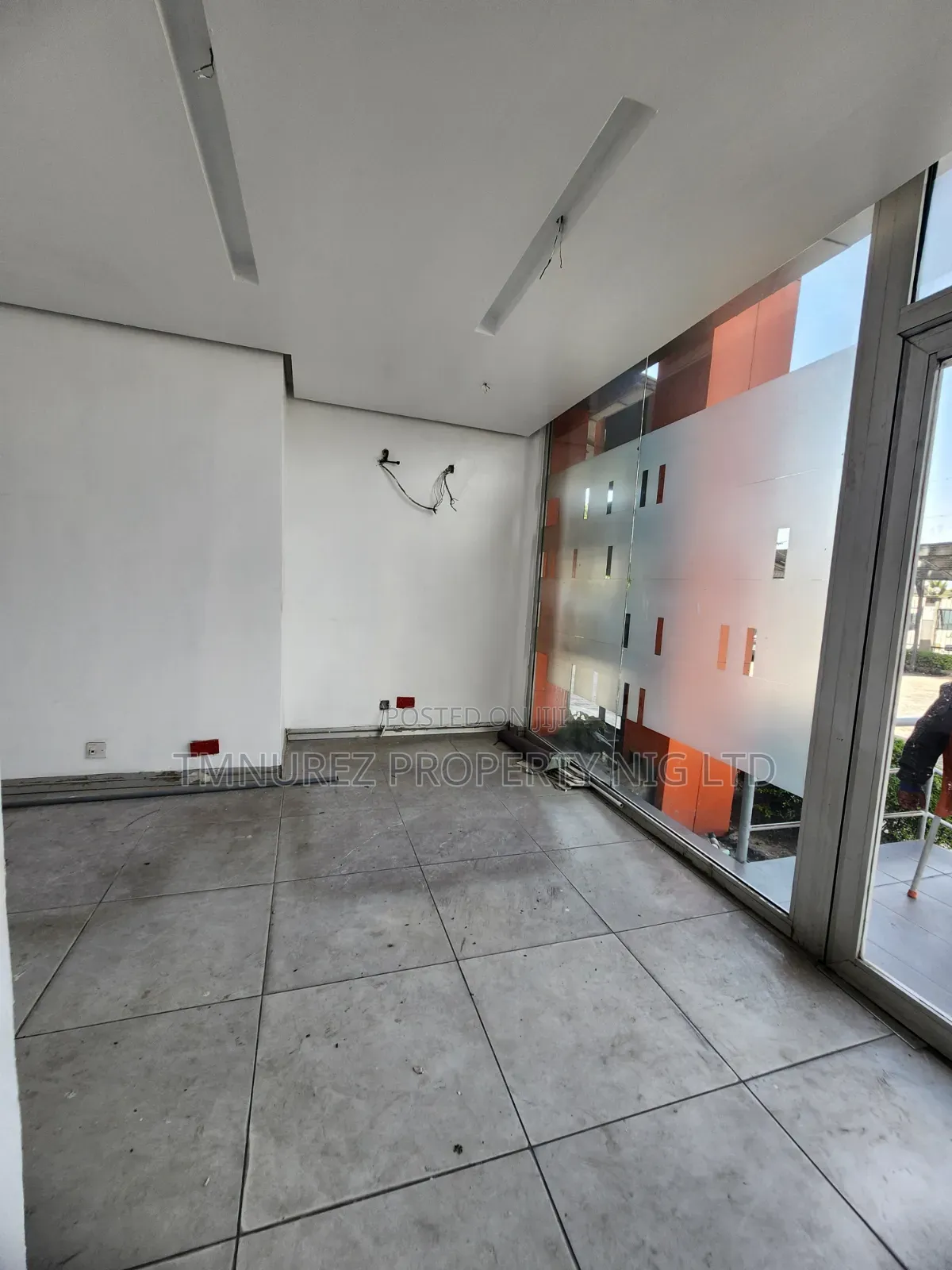 300sqm Office Pace for Rent Lekki Phase1 in Lekki Phase 1