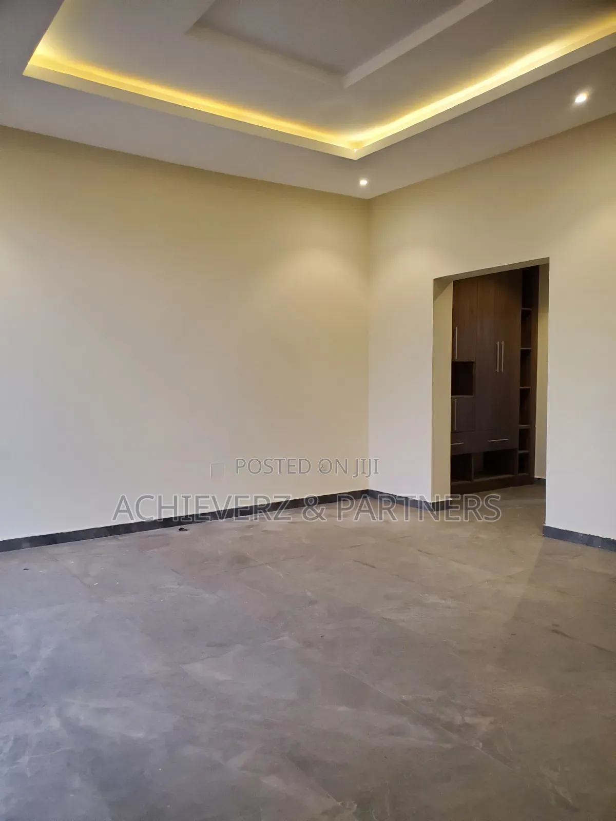 4bdrm Duplex in Life Camp for sale in Life Camp