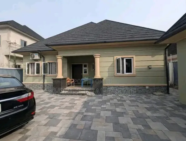 4bdrm Bungalow in Osongoma Estate Uyo for sale in Uyo