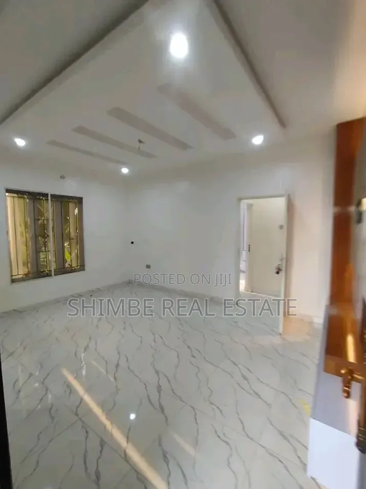 4bdrm Bungalow in Osongoma Estate Uyo for sale in Uyo