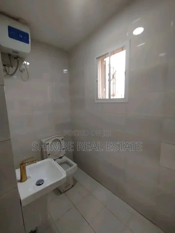 4bdrm Bungalow in Osongoma Estate Uyo for sale in Uyo