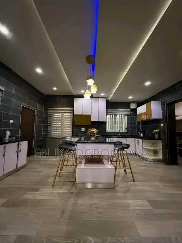 4bdrm Duplex in Woji, Obio-Akpor for sale in Obio-Akpor