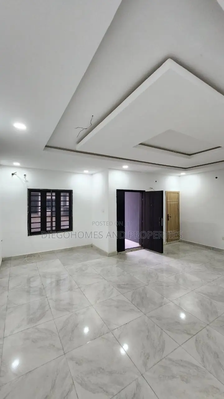 3bdrm Duplex in Isheri North for sale in Isheri North