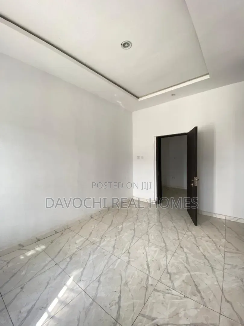 3bdrm Duplex in VGC / Ajah for sale in VGC / Ajah